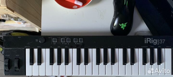 USB midi контроллер IK Multimedia iRig Keys 37