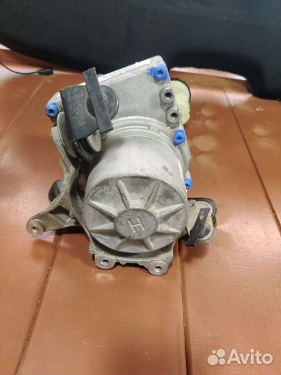 Насос гидроусилителя Renault Duster