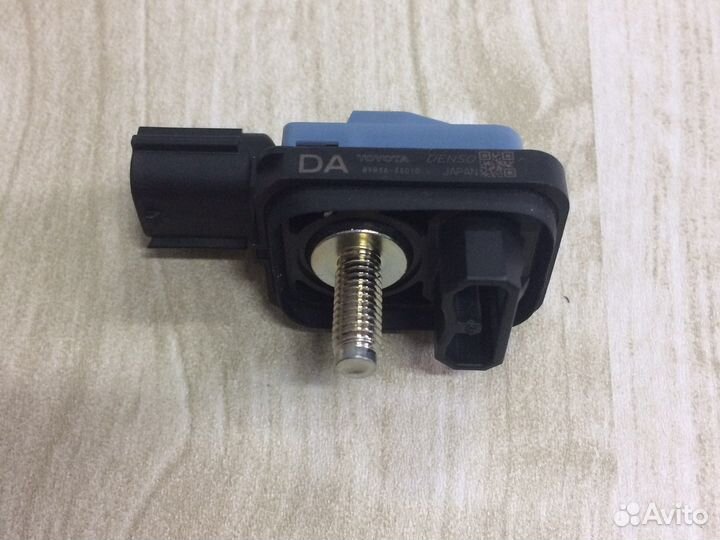 Lexus ES 7 Датчик удара передний боковой 2018-2021