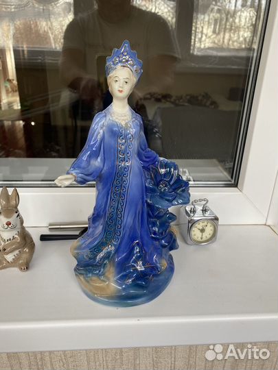 Фарфоровые статуэтки старая гжель