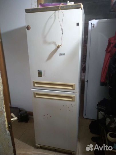 Холодильник бу stinol