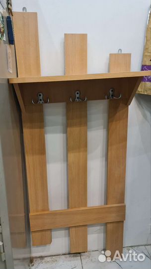 Вешалка на стену