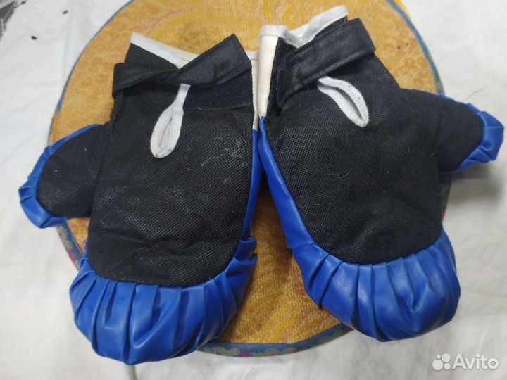 Боксерские перчатки с грушей