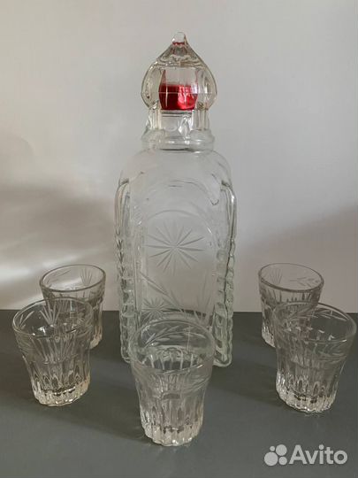 Штоф стеклянный со стопками (5 шт)