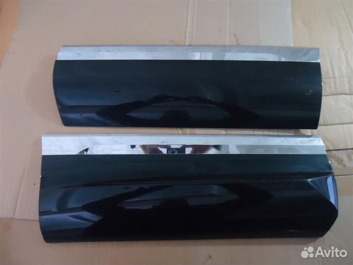 Молдинг накладка R заднюю дверь VW Touareg 11-16 г