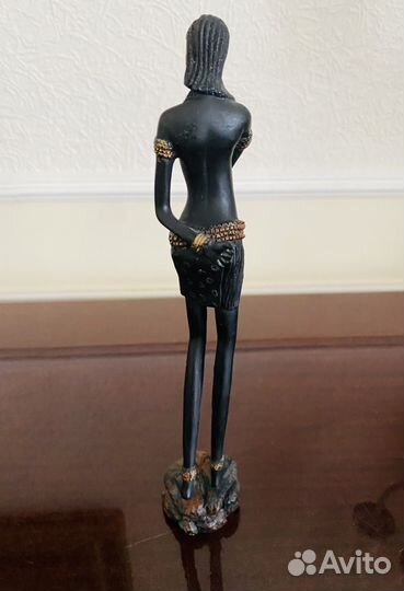 Статуэтка африканка негритянка