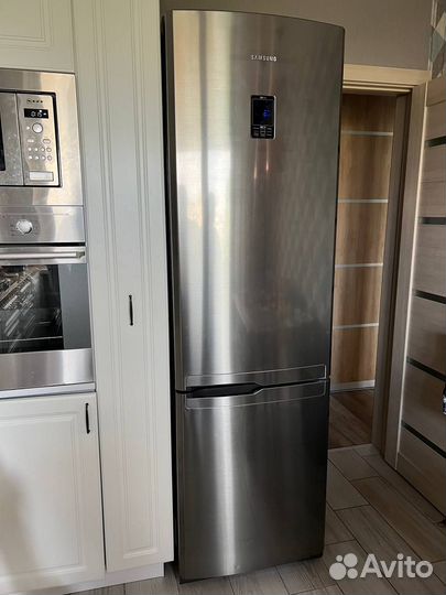 Холодильник Samsung RL55vgbih