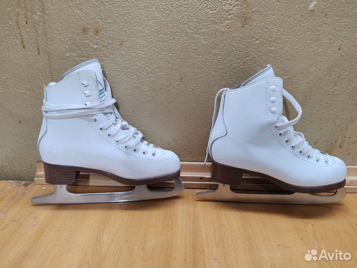 Коньки фигурные детские 30-31 размер
