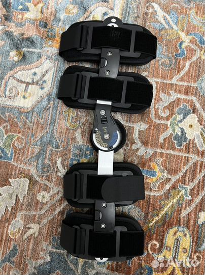 Ортез на коленный сустав