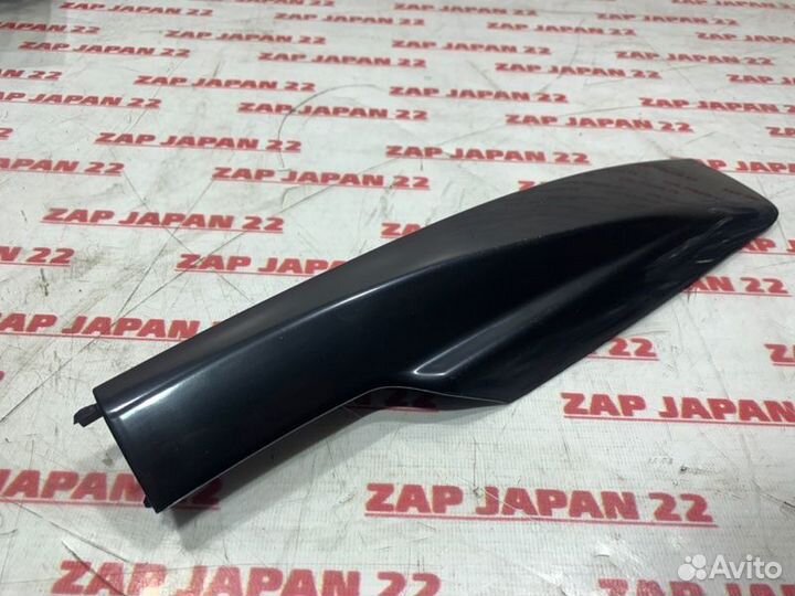 Крышка рейлинга передняя правая Toyota Rav4 ACA31