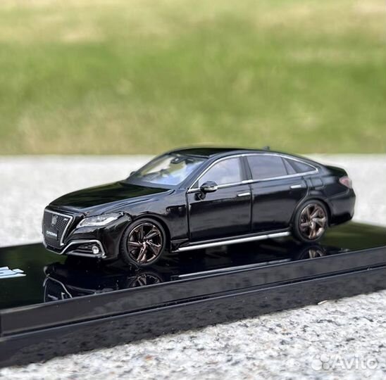 Модель Toyota Crown Athlete 1 64