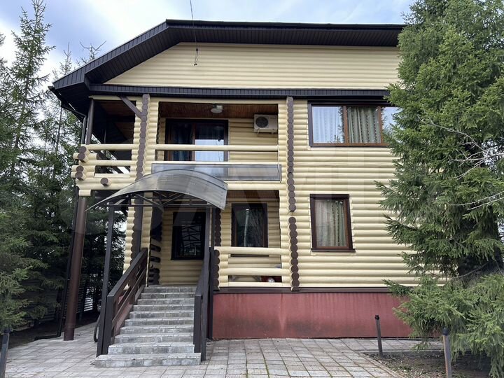 Дом 253,2 м² на участке 10 сот.