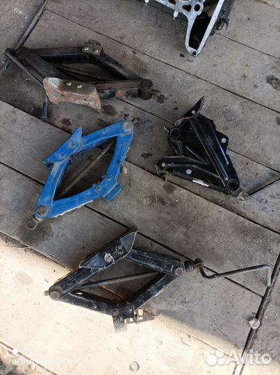 Домкраты на авто