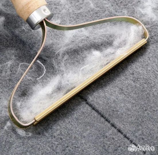 Скребок для удаления шерсти и катышек