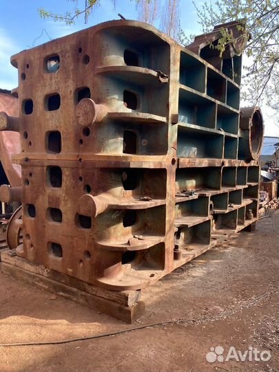 Запчасти щековой дробилки смд-118