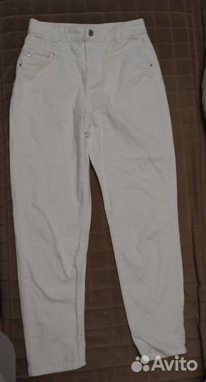 Белые джинсы