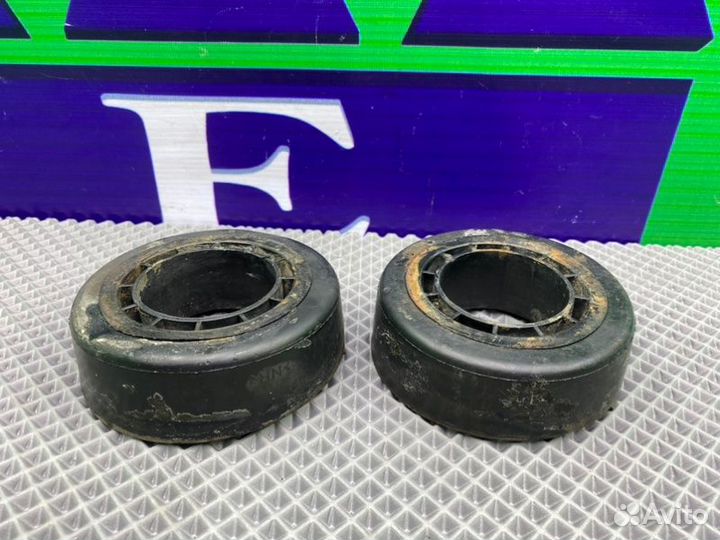 Демпфер передний Mercedes-Benz E-Class S210 M112