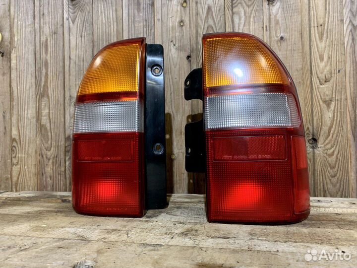 Задние фонари Suzuki Grand Vitara 1998-2005