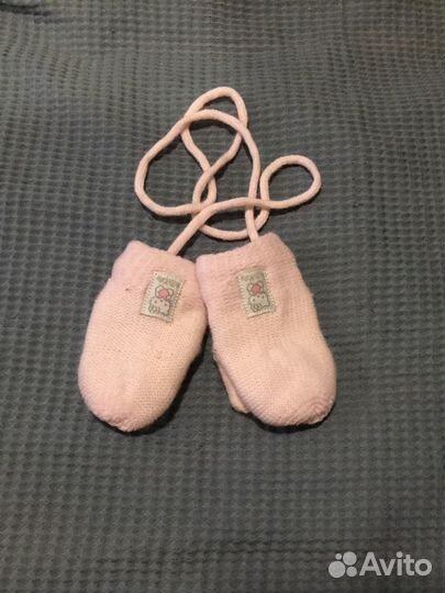 Варежки на веревочке хеллоу китти hello kitty