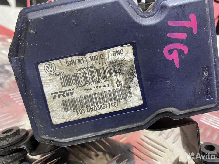 Блок ABS Volkswagen Tiguan 1