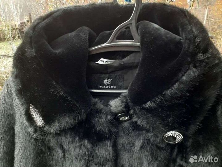 Шуба новая, 54 размер. С капюшоном