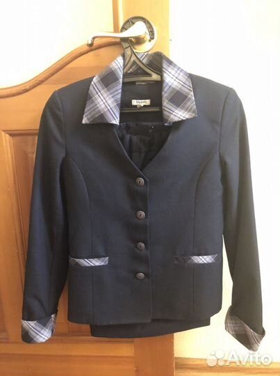 Школьная форма, белая блузка в подарок