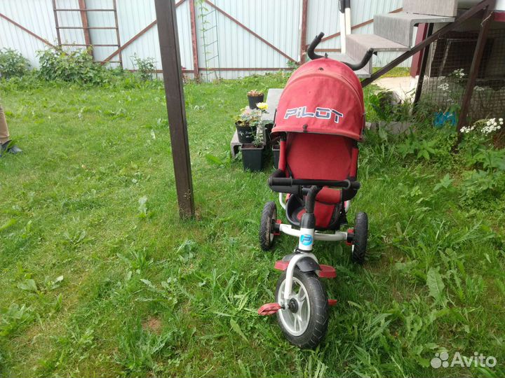 Велосипед детский с ручкой трёхколёсный