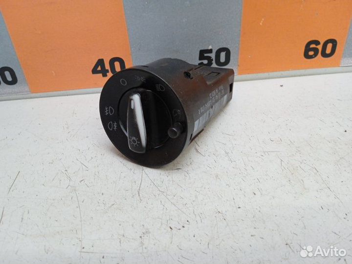 Переключатель света фар Skoda Octavia A4 1.6 1998