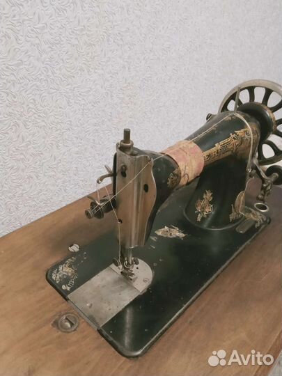 Швейная машина Singer