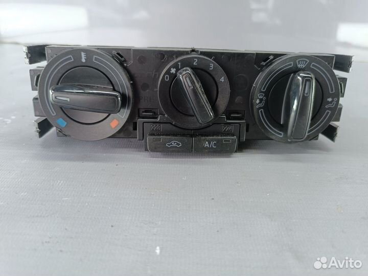 Блок управления отопителем Skoda Rapid