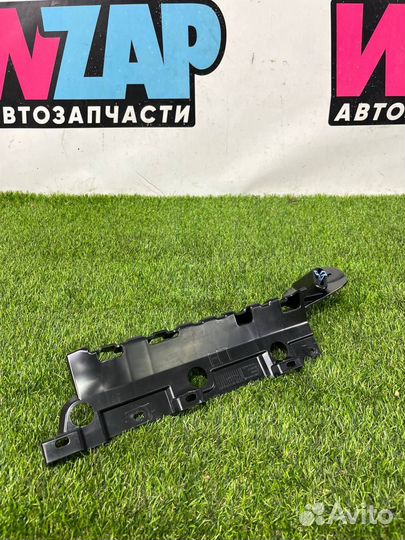 Кронштейн (крепление) Ford Escape 4 CX482 2021