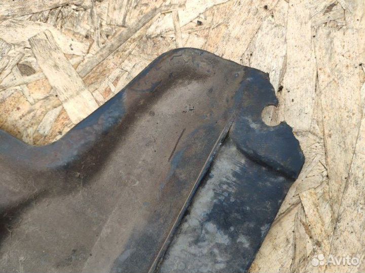 Облицовка днища кузова Bmw 325Xi E90 N52 2006