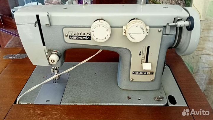 Швейная машина Чайка 3