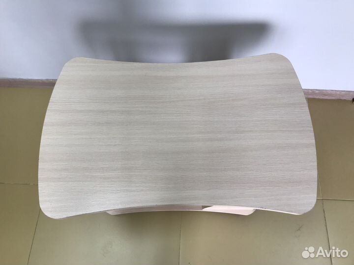 Продам журнальный столик