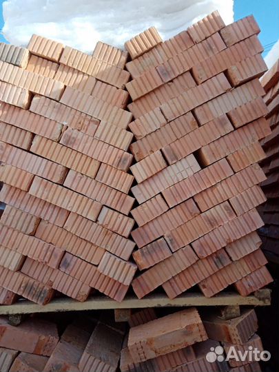 Кирпич красный полнотелый