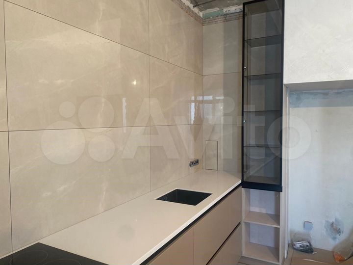 4-к. квартира, 91 м², 11/17 эт.