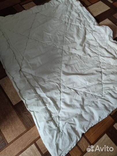 Одеяло в детскую кроватку