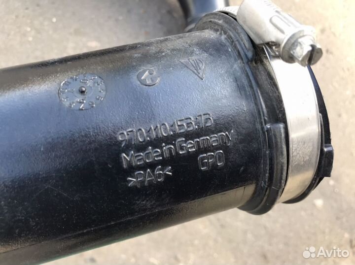Воздушный патрубок Порше Панамера 970