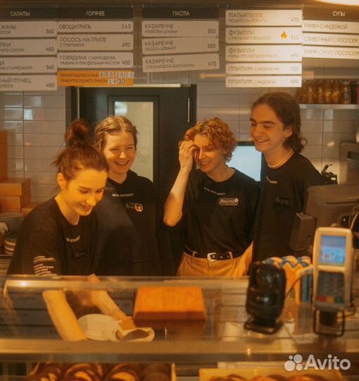 Официант/раннер (г. Петергоф)