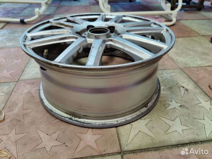 Литые диски r 16 на Skoda Octavia