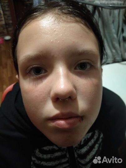 Девушки на пирсинг носа, ушей, смайлы и септум