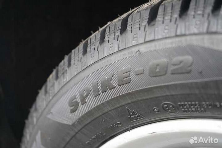 Bridgestone Blizzak Spike-02 185/70 R14 88T