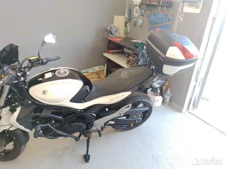 Suzuki Gladius 400