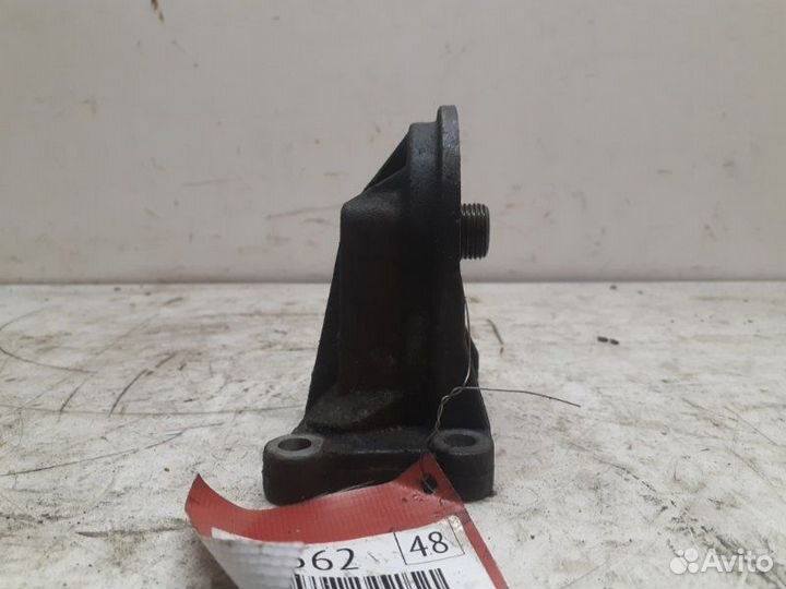 Кронштейн масляного фильтра Ford Focus Ii