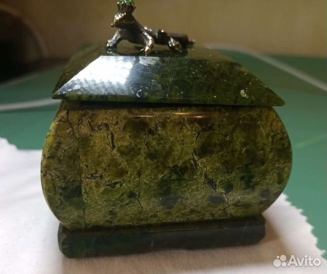 Малахитовая шкатулка