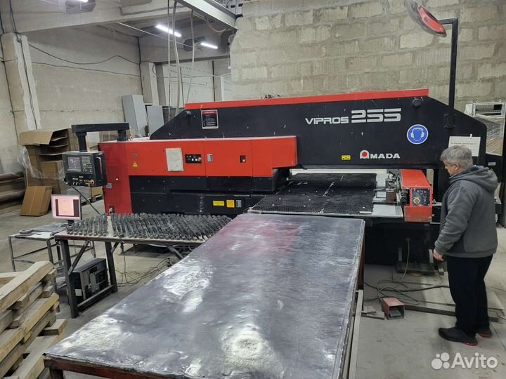 Станок Amada координатно пробивной чпу