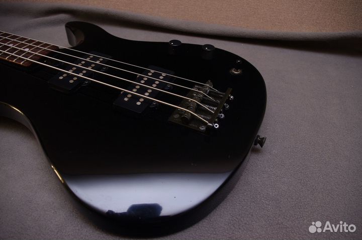 Бас гитара Yamaha RBX 550D. Japan