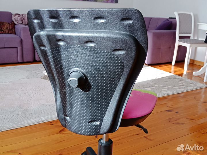 Детское кресло для работы за столом