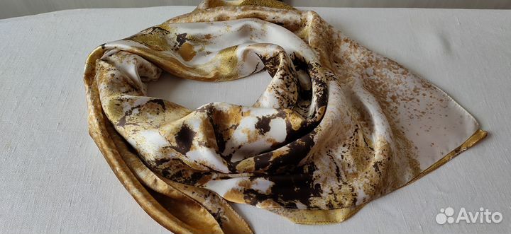 Разные принты. Шелковые платки-каре