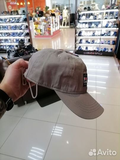 Крючки под головные уборы